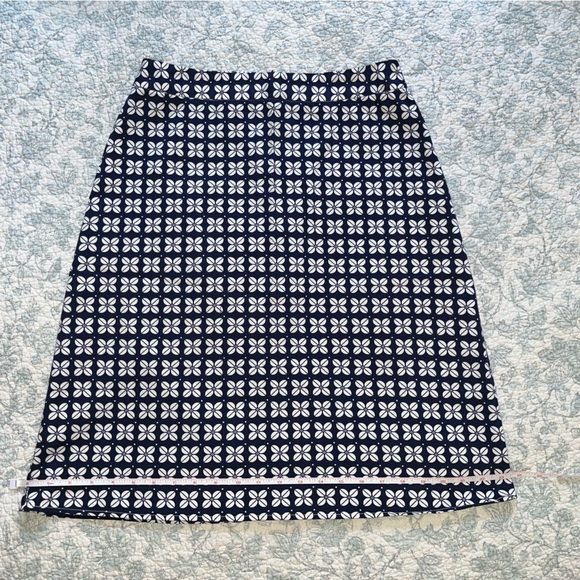 DownEast Blue and White A-Line Skirt Knee-Length (1-140) - Picture 6 of 13